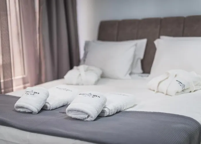 Iguana Gold Luxury Suites 1Min From Ermou Str
